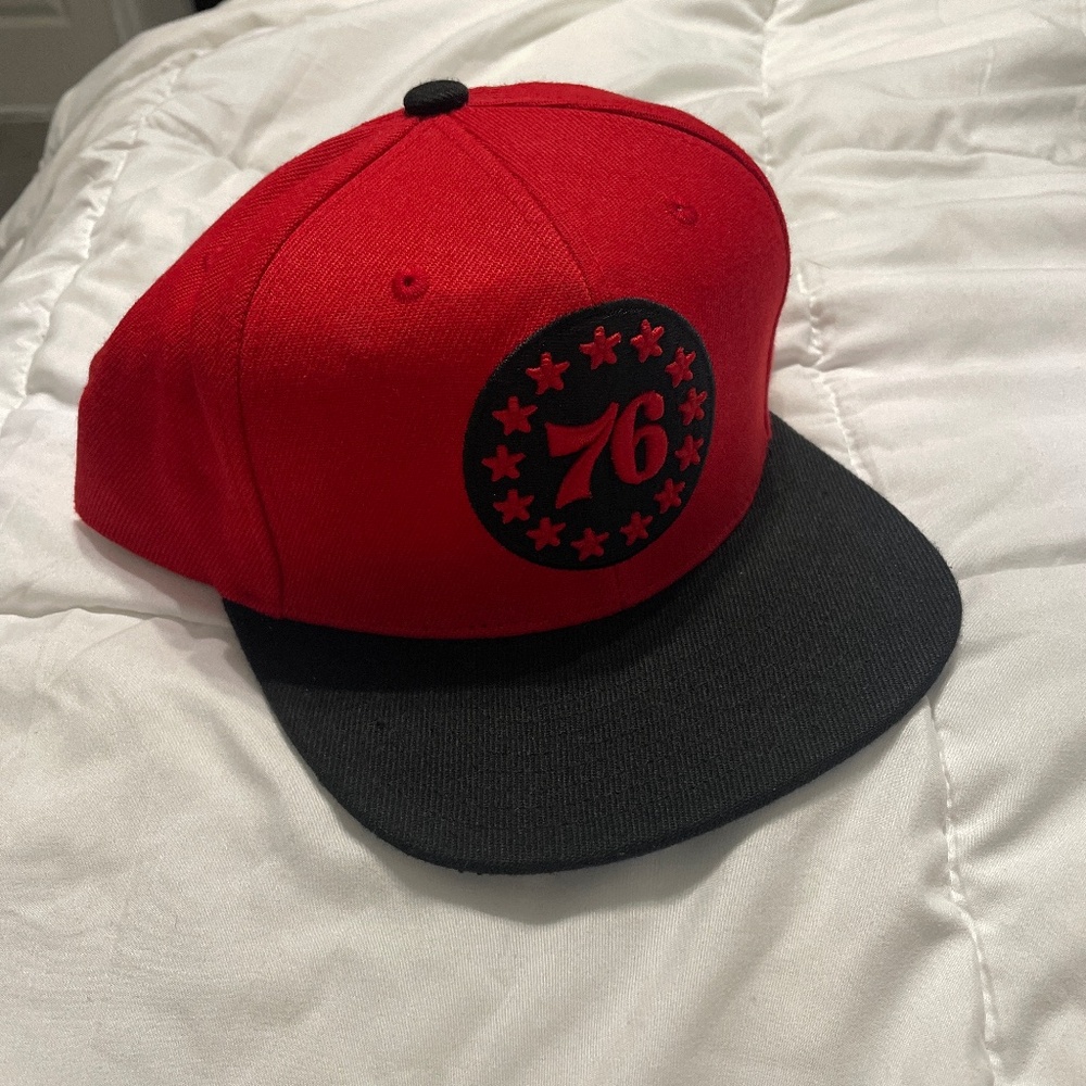 NBA 76ers hat